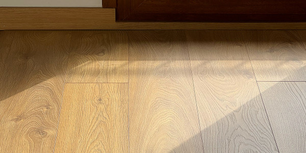Rehabilitación / Reformas de Pisos Vallcebre · Instalación de Parquet, Gres, Porcelánicos y Moquetas